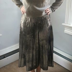 Romeo and Juliet Couture Metallic Pleated Skirt